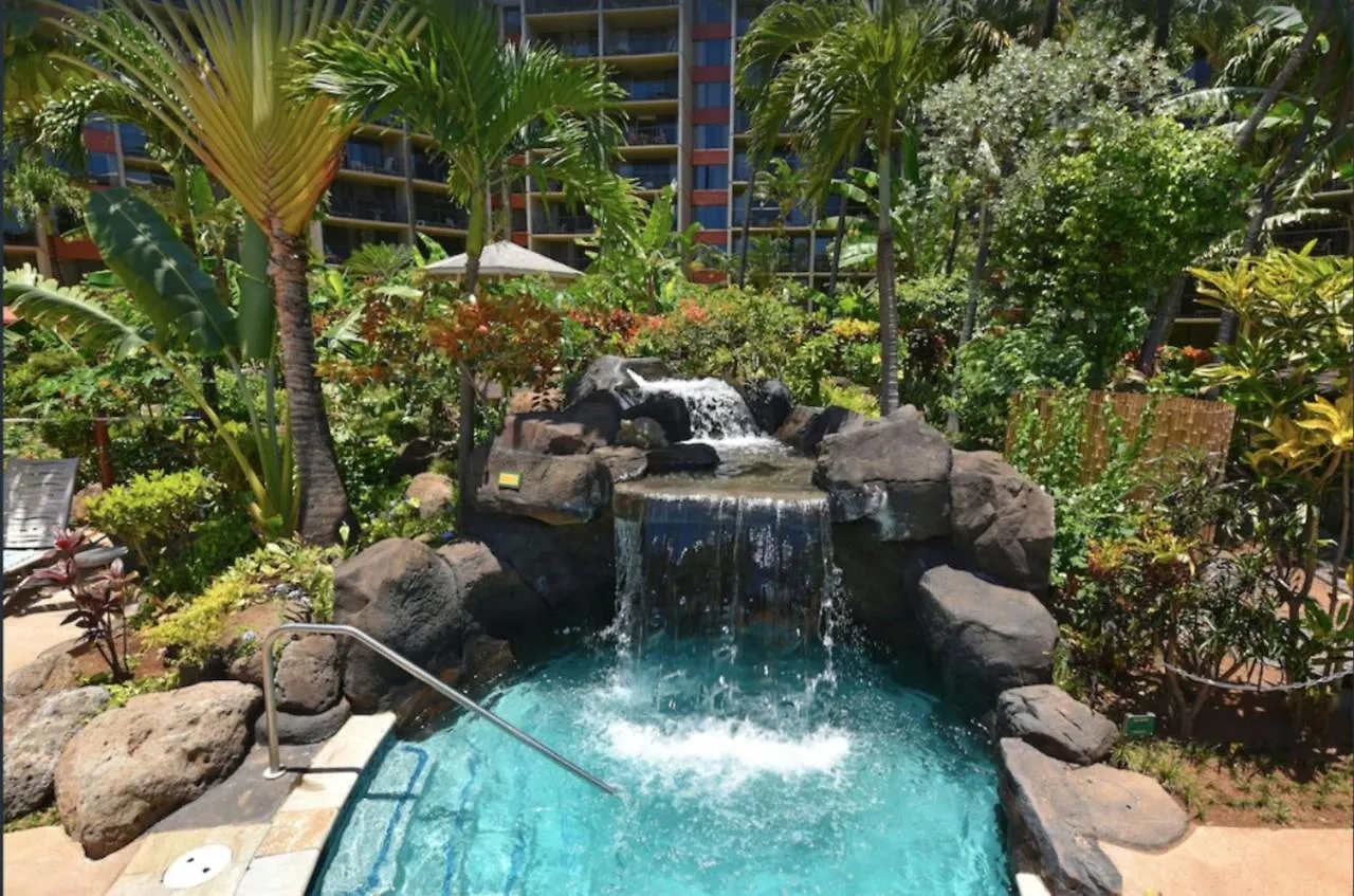 Ocean View Condo With Private Balcony On 4Th Floor Lahaina Apartment